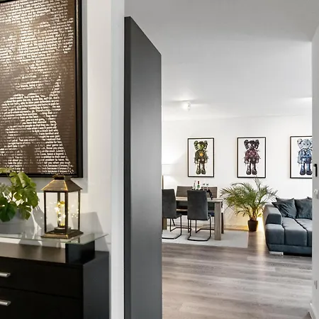Modern Style Business - Office - Kitchen - Balcony Herzogenaurach